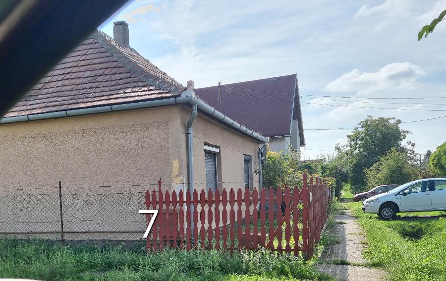 Pusztaszabolcs, Széchenyi István utca 31/2.: lakóház · 10 000 000 Ft