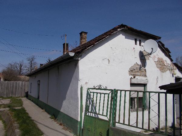 Decs, József Attila utca 20.: lakóház · 131 750 Ft – árverés