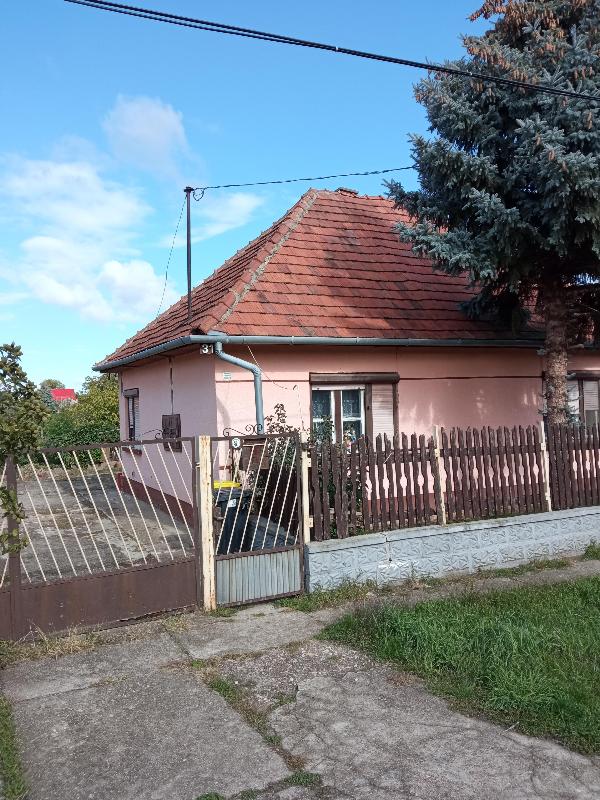 Felsőzsolca, Móricz Zsigmond utca 31.: lakóház · 6 000 000 Ft