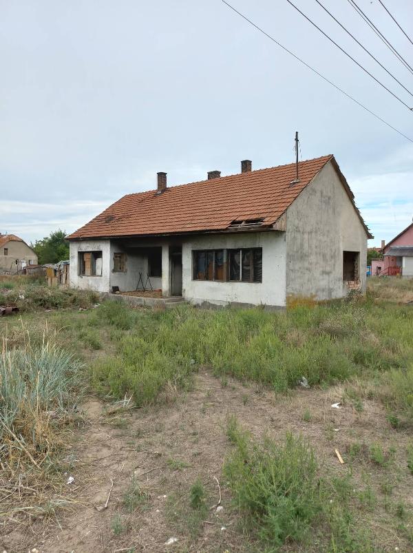 2377 Örkény, Pillangó utca 49: lakóház · 87 500 Ft – ingatlanárverés
