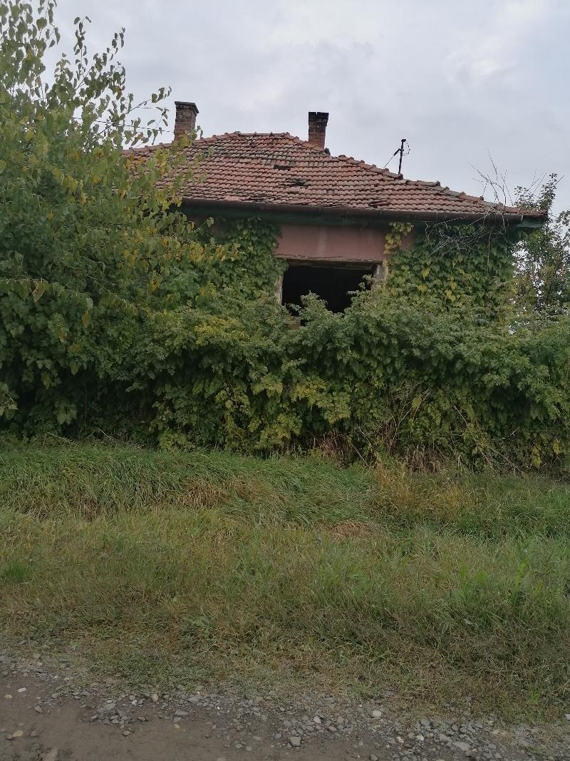 Jászkisér, Zrínyi utca 1: lakóház · 625 000 Ft – árverés