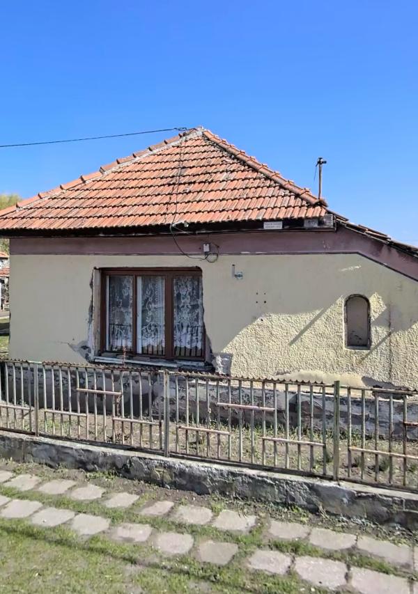 Erdőtelek, Damjanich János utca 10: lakóház · 900 000 Ft – árverés