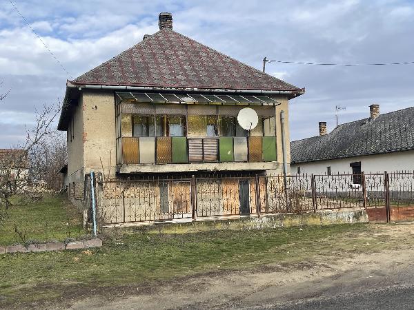 4566 Ilk, Kossuth utca 36.: lakóház · 800 000 Ft – ingatlanárverés