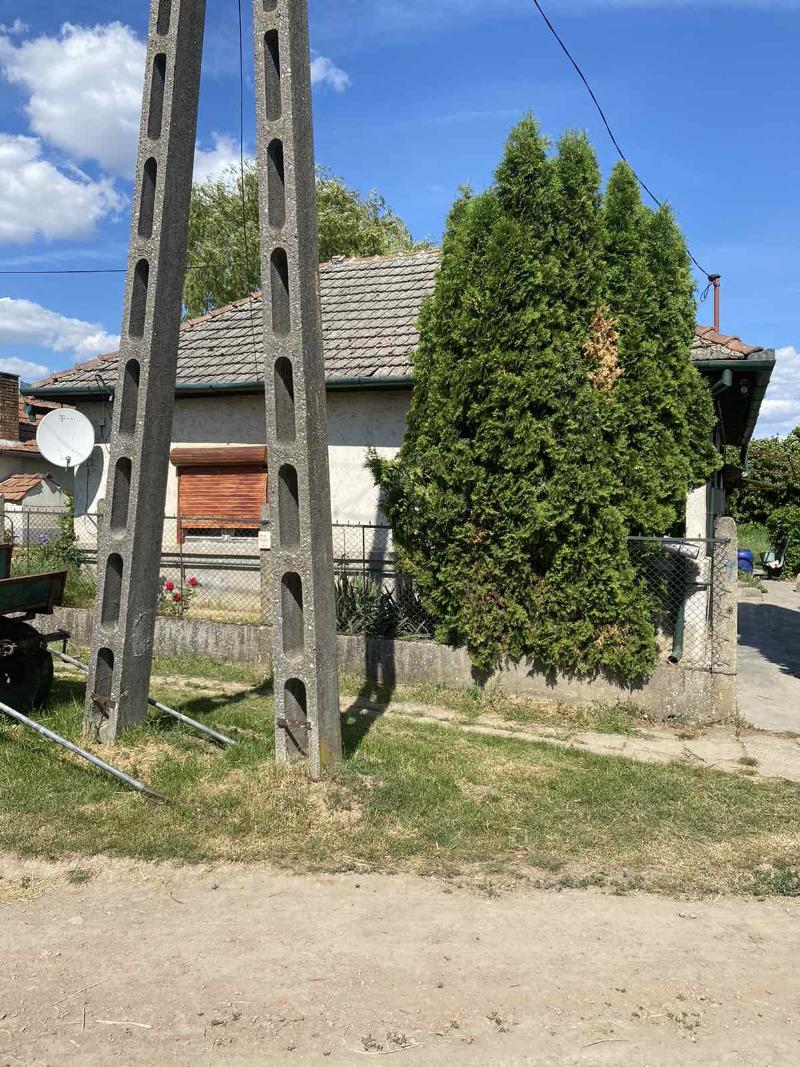 Tiszaeszlár, Árpád utca 20: lakóház · 437 500 Ft – árverés