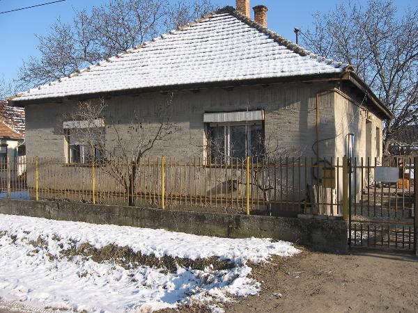 2370 Dabas, Honvéd u. 24.: lakóház · 1 760 850 Ft – ingatlanárverés