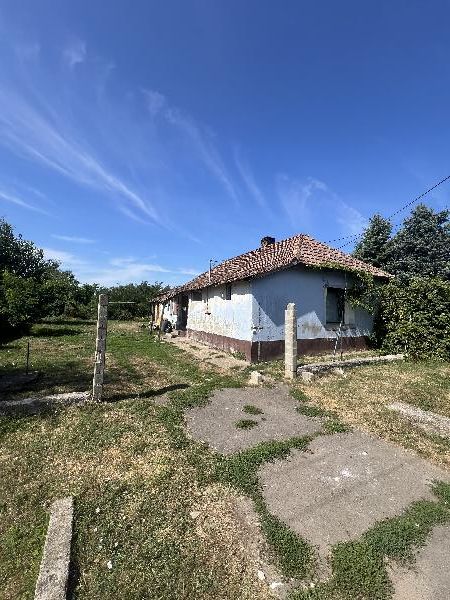 Erdőtelek, Erkel Ferenc utca 15.: lakóház · 1 600 000 Ft – árverés