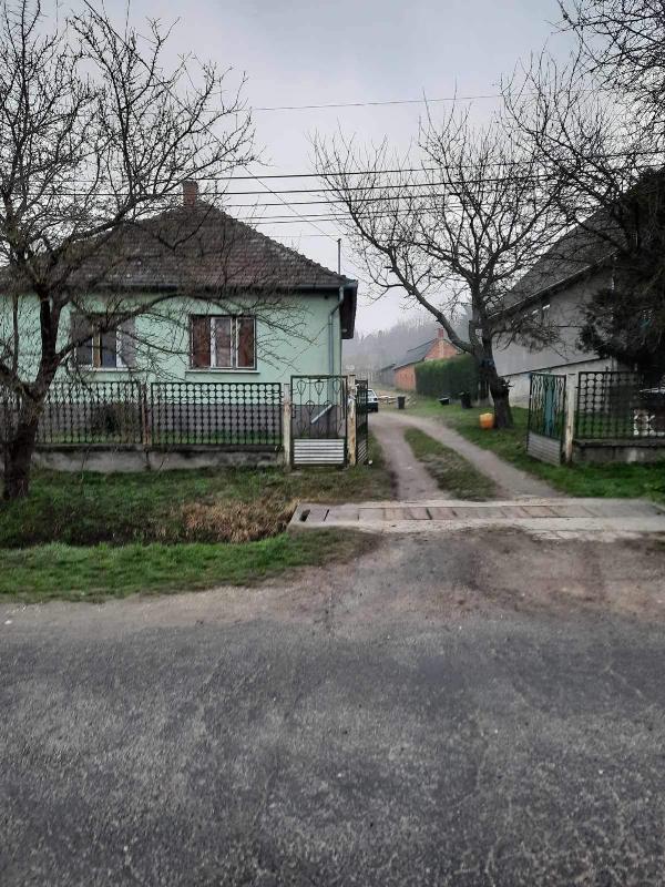 Pethőhenye, Dózsa György utca 3.: lakóház · 803 572 Ft – árverés