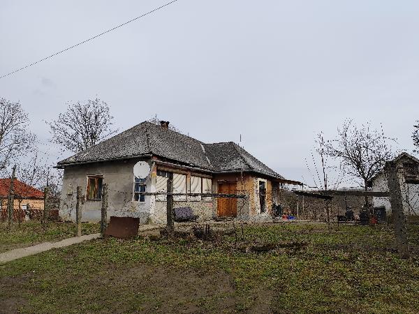 Tiszacsermely, Hősök tere 5: lakóház · 500 000 Ft – árverés