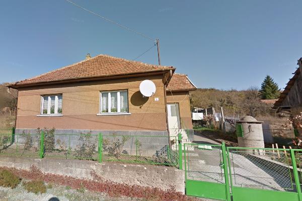3600 Ózd, Szegfű utca 4.: lakóház · 975 000 Ft – ingatlanárverés