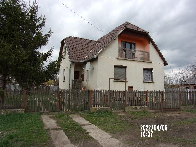 Buj, Petőfi utca 2/3