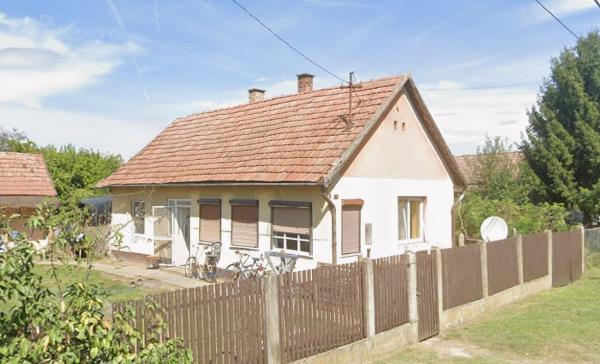 Nyírábrány, Szőlőskert utca 15: lakóház · 3 250 000 Ft – árverés