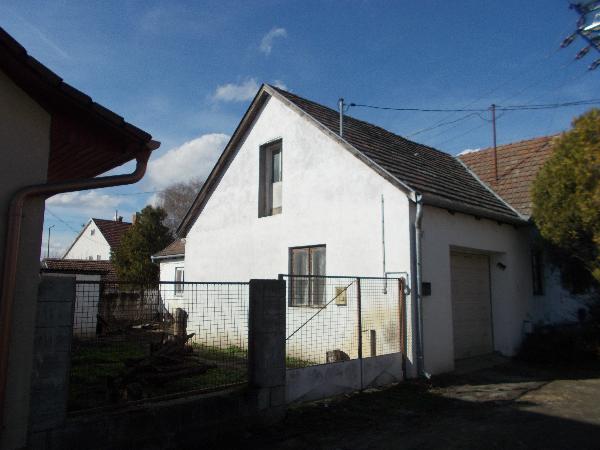 Szekszárd, Béke Telep 9/b.: lakóház · 26 000 000 Ft – árverés