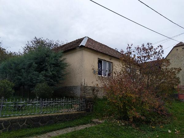 Pécs, Harangláb utca 50.: lakóház · 18 640 000 Ft – árverés