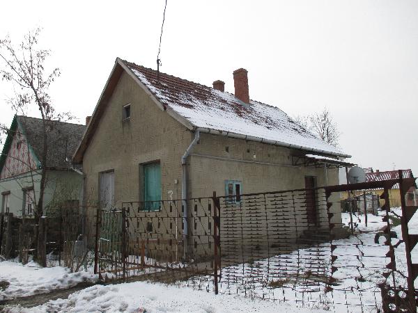 Kunmadaras, Bottyán J. utca 3.: lakóház · 1 120 000 Ft – árverés