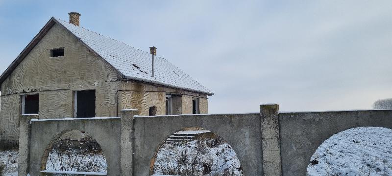Vasmegyer, Damjanich utca 35/c: lakóház · 262 500 Ft – árverés