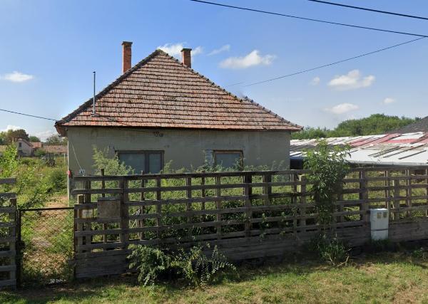 Pusztaszer, Diófa utca 40.: lakóház · 9 800 000 Ft – árverés