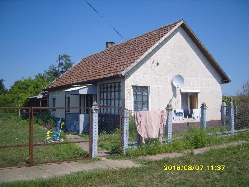 4327 Pócspetri, Béke u. 33.: lakóház · 1 600 000 Ft – ingatlanárverés