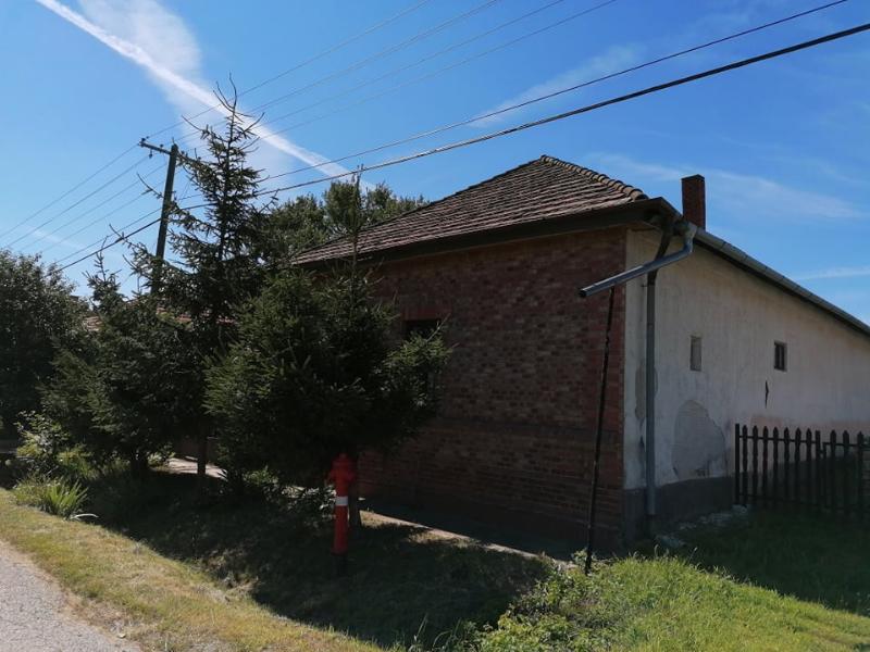 Tiszaug, Kossuth Lajos út 63.: lakóház · 933 333 Ft – árverés