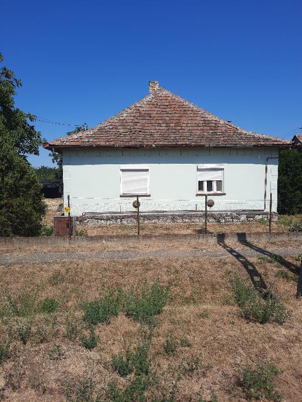 Újszentmargita, Kossuth utca 56.: lakóház · 2 100 000 Ft – árverés