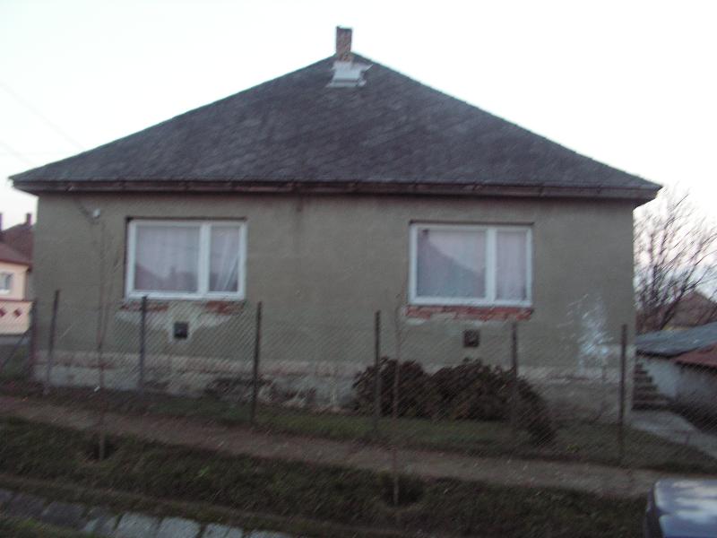 3060 Pásztó, Gábor Á. u. 69.: lakóház · 750 000 Ft – ingatlanárverés