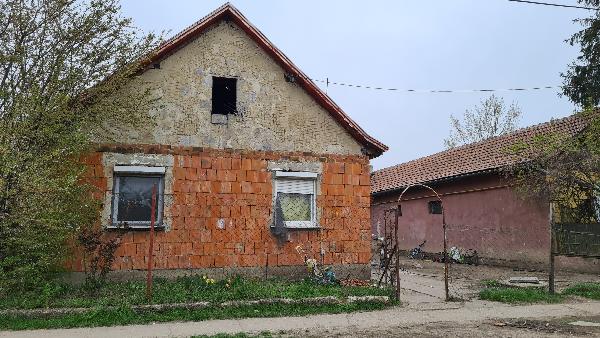 Törökszentmiklós, Vasút út 18: lakóház · 437 500 Ft – árverés