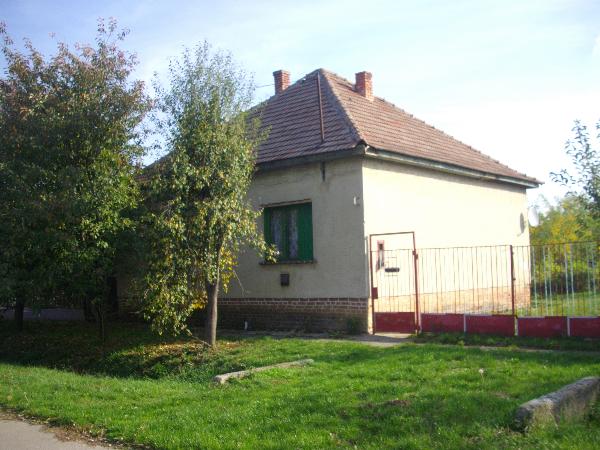 6768 Baks, Virág utca 1.: lakóház · 843 750 Ft – ingatlanárverés