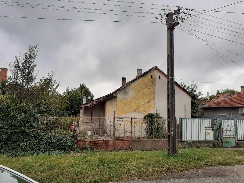Kecskemét, Szemere Bertalan utca 5: lakóház · 1 155 000 Ft – árverés