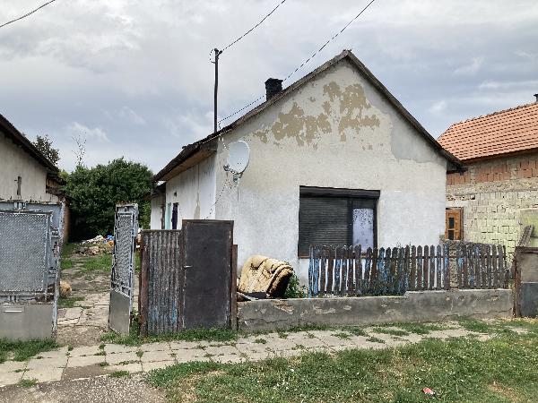 Tolna, Gyöngyvirág utca 7-1