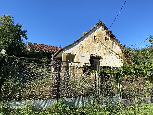 7084 Pincehely, Aradi utca 7: lakóház · 3 500 000 Ft – ingatlanárverés
