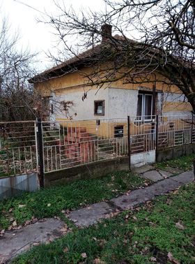 5331 Kenderes, Honvéd utca 7.: lakóház · 62 500 Ft – ingatlanárverés