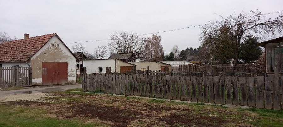 Szentdénes, Petőfi utca 112.: gazdasági épület · 128 750 Ft – árverés