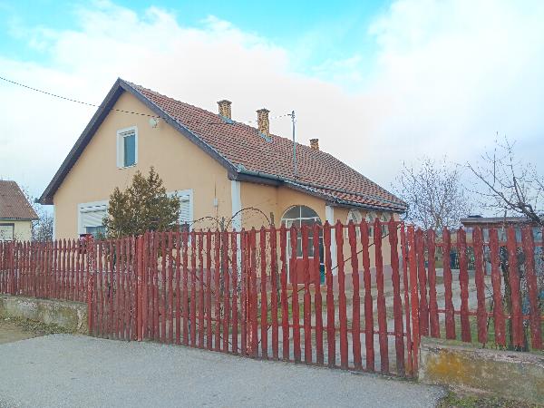 Pátroha, Dózsa Gy. utca 36/a.: lakóház · 1 400 000 Ft – árverés