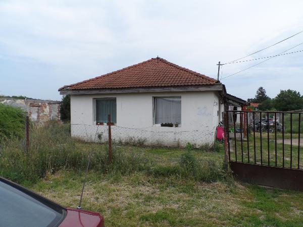 Domony, Dankó utca 32/a: lakóház · 3 000 000 Ft – árverés