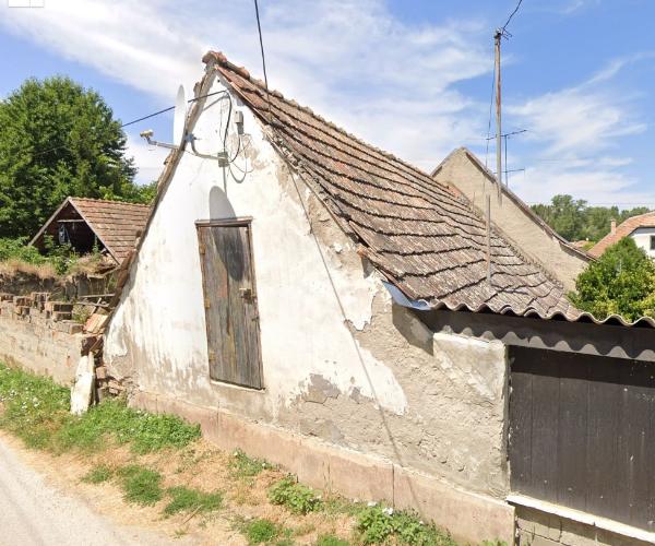 2544 Neszmély, Fő utca 88/b.: lakóház · 748 612 Ft – ingatlanárverés
