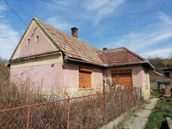 Nemesrádó, Petőfi út 47.: lakóház · 2 400 000 Ft – árverés