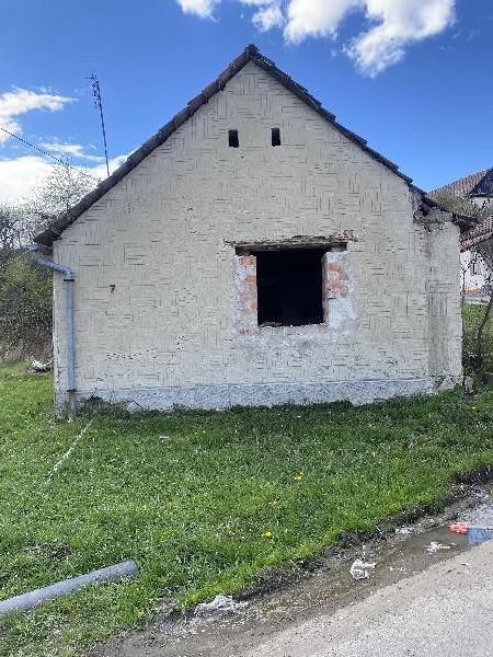 Kisnána, Hunyadi János utca 7: lakóház · 1 500 000 Ft – árverés