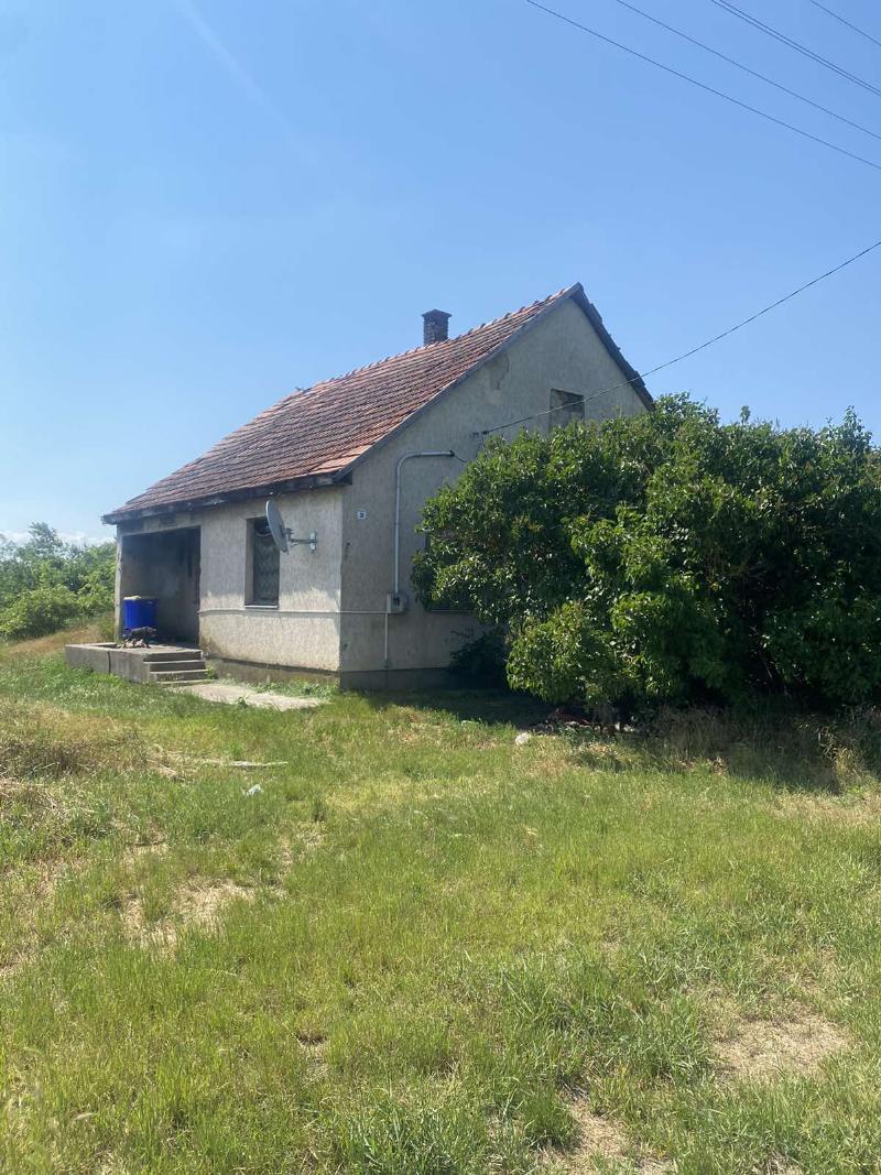 4446 Tiszaeszlár, Honvéd utca 26.: 122 780 Ft – ingatlanárverés