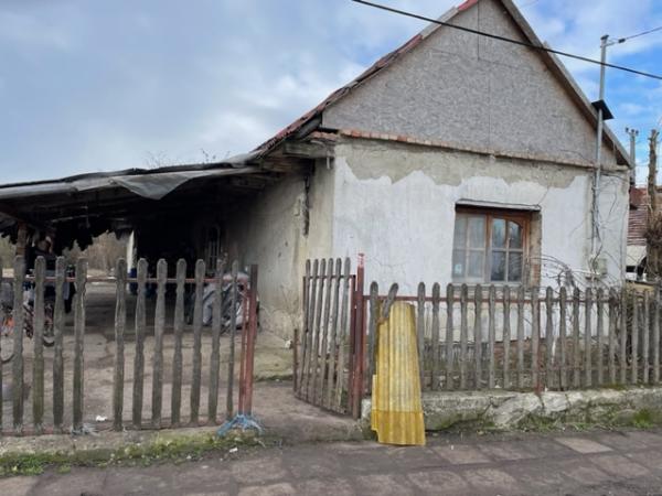 Csány, Toldi Miklós utca 6.: lakóház · 217 500 Ft – árverés