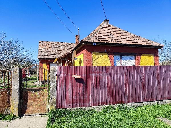 Tiszakarád, Tisza utca 4.: lakóház · 900 000 Ft – árverés