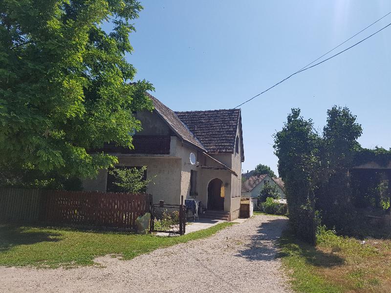8600 Siófok, Mező utca 117.: lakóház · 952 500 Ft – ingatlanárverés