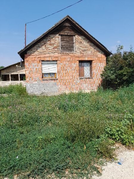 Törökszentmiklós, Szivárvány utca 5/d.: lakóház · 750 000 Ft – árverés