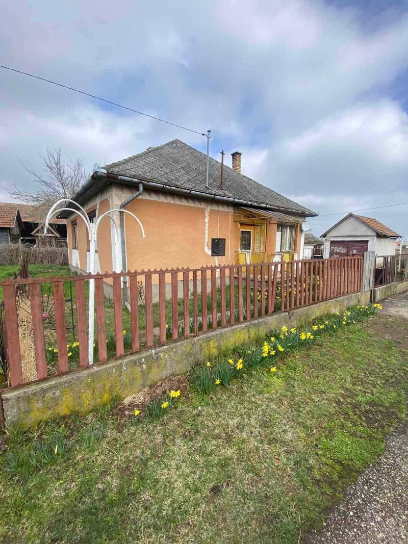 Nagyhalász, Petőfi utca 50/a: lakóház · 2 100 000 Ft – árverés