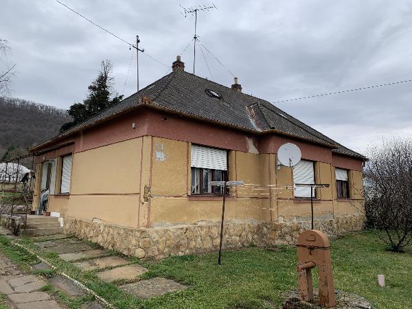 7691 Pécs, Mázsaház utca 17.: lakóház · 4 000 000 Ft – ingatlanárverés