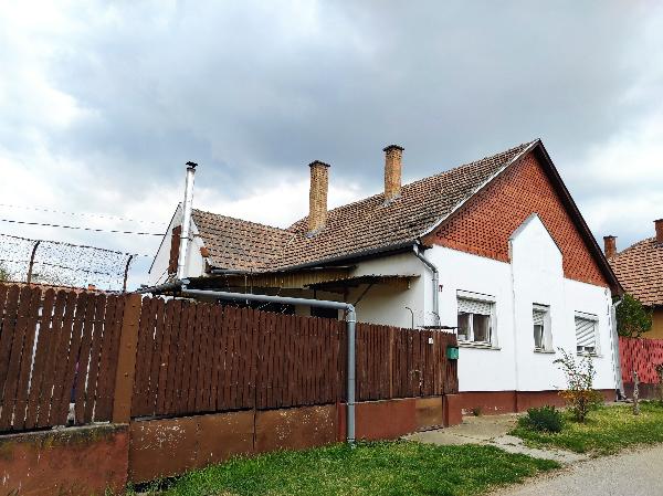 6400 Kiskunhalas, Kosár utca 17.: 1 400 000 Ft – ingatlanárverés