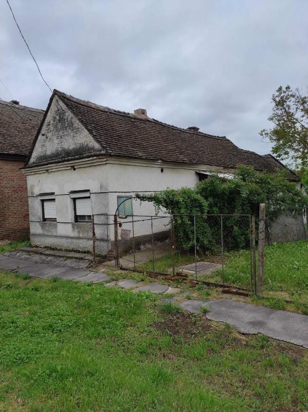 8840 Csurgó, Kölcsey utca 4.: lakóház · 1 500 000 Ft – ingatlanárverés