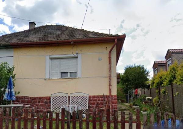 Salgótarján, Kazinczy Ferenc út 33/a: lakóház · 312 500 Ft – árverés