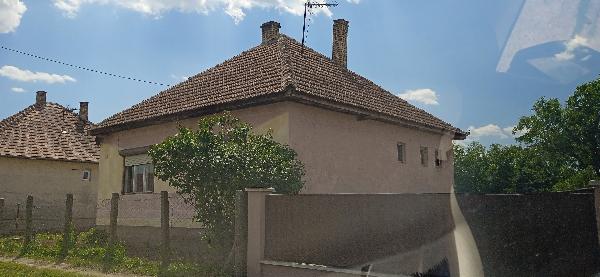 Csengerújfalu, Lenin utca 8.: lakóház · 225 000 Ft – árverés