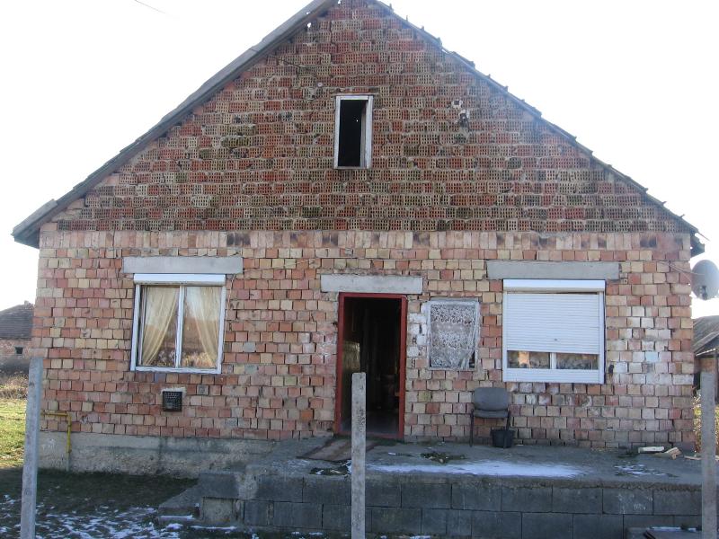 Dány, Akácfa utca 46.: lakóház · 106 250 Ft – árverés