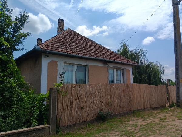 4333 Nyírkáta, Zöldfa utca 20: lakóház · 175 000 Ft – ingatlanárverés