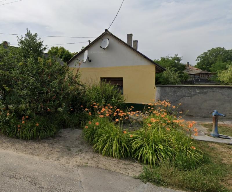 Nagybaracska, Zrínyi Miklós utca 18.: lakóház · 650 000 Ft – árverés
